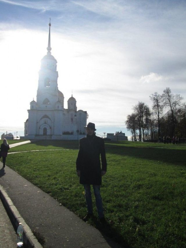 Мужчина Михаил Центр